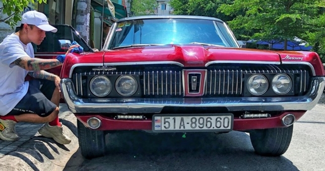 HLV Rap Việt - rapper Binz có sở thích 'chơi' xe cổ tiền tỉ